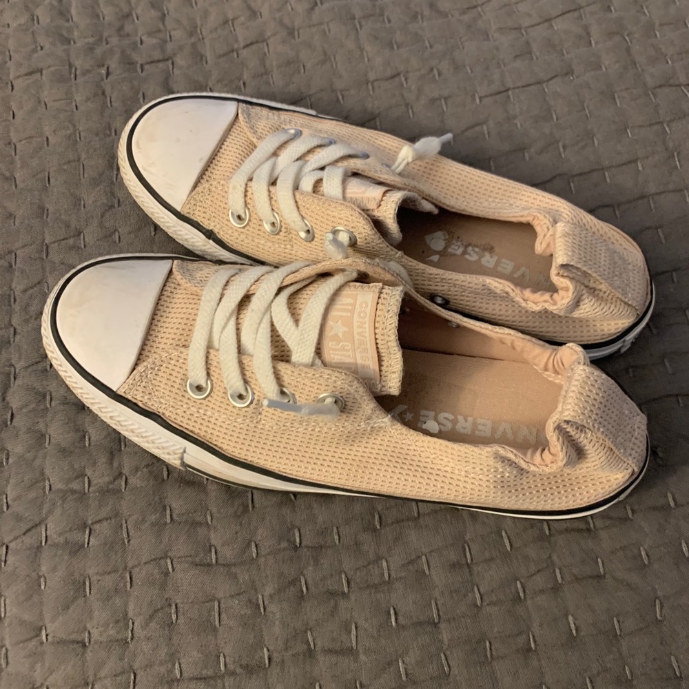 Light Pink Shoreline Converse in a 7 1/2